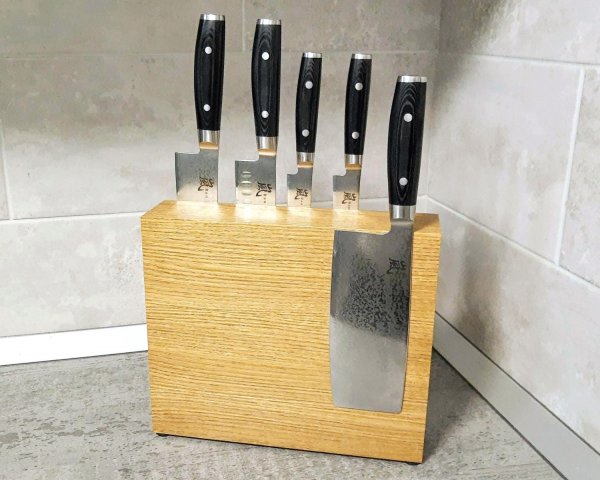 Набор из 6 ножей Yaxell Ran с магнитным держателем YR-62824