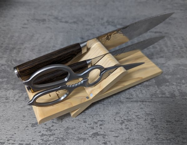 Набір ножів KAI SHUN PREMIER TIM MALZER TDMS-417 (2ножа+ножиці+тримач) 