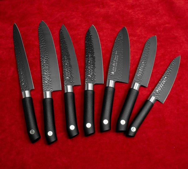 Нож Поварской Шеф Satake Swordsmith Black 805-742, 180мм