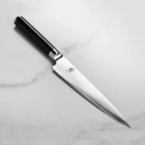 Нож KAI SHUN CLASSIC DM-0722 для томатов, 150мм