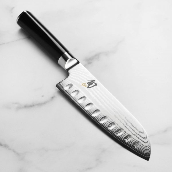 Нож KAI SHUN Classic DM-0718 Сантоку с рифлением, 18см