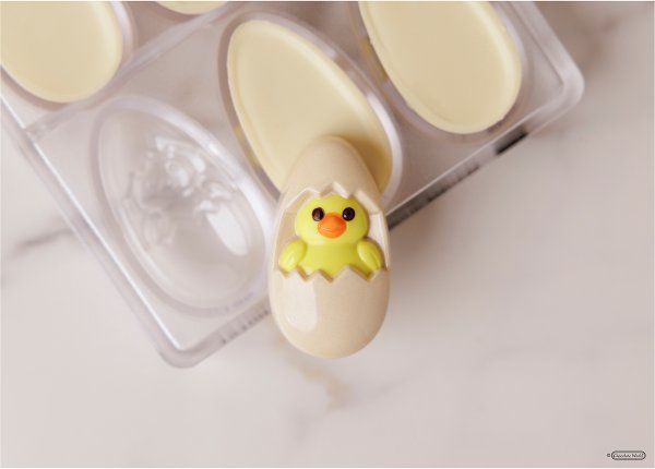 Форма для шоколаду "курча в яйці" Chocolate World 12190 CW (59x34мм,h20мм,28гр)