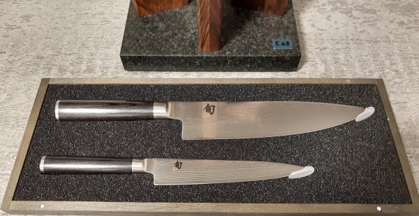 Набор из 2-х ножей KAI SHUN CLASSIC DMS-220 (DM-0701, DM-0706)